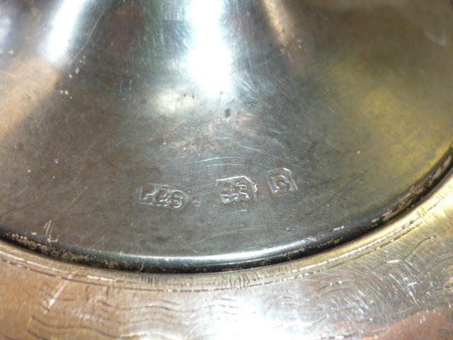 1929年製 英国製◆蓋純銀製 瓶純銀と花デザイン切子 蓋付き小瓶（香水瓶他）