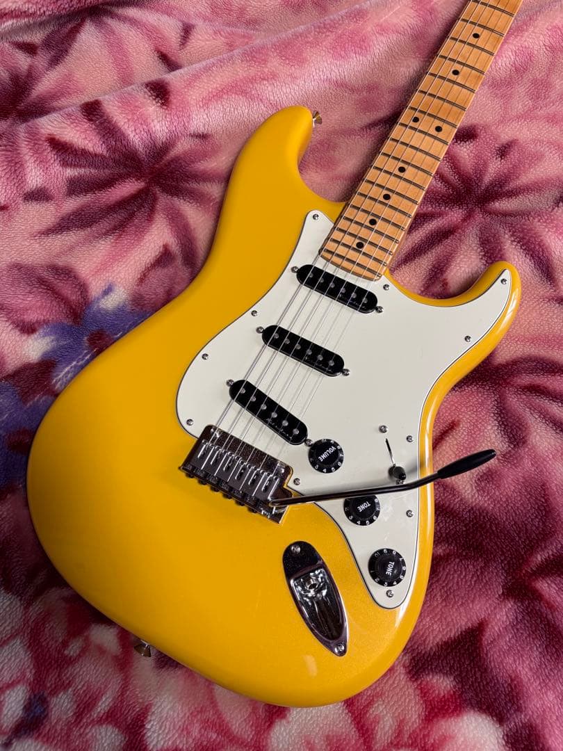 イエローFender player Ⅱ modifiedストラトキャスター
