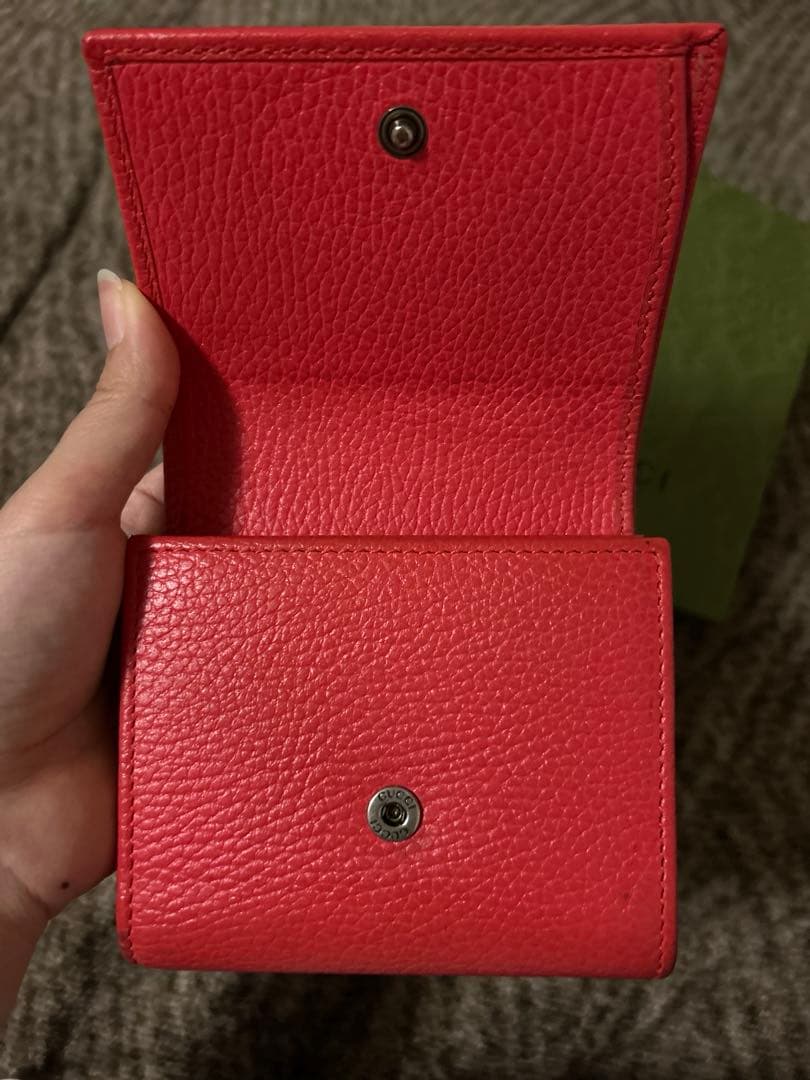 GUCCI 限定カラー ピンク 二つ折財布