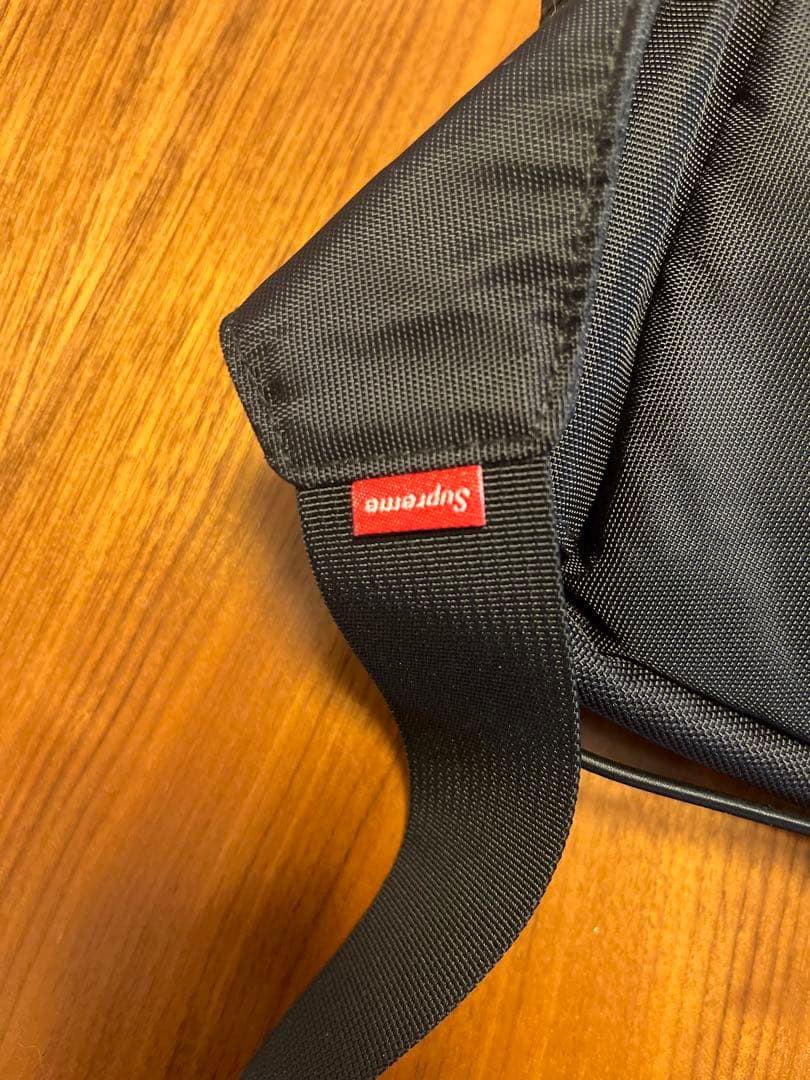 Supreme ブラック ショルダーバッグ