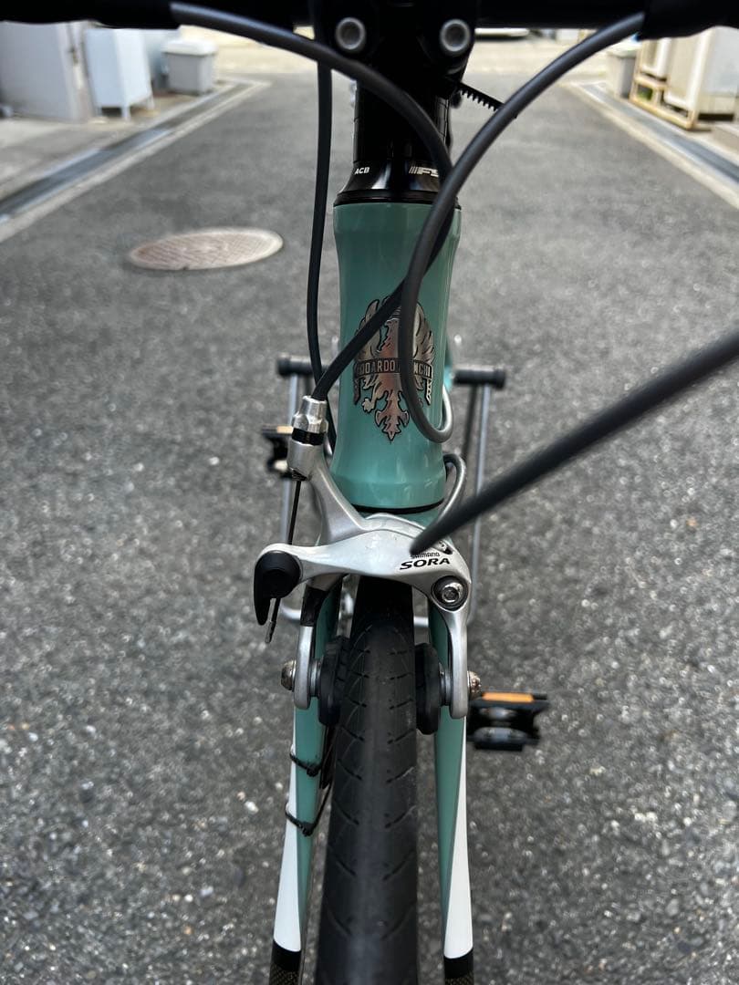 ぽ*た様 【希少な美品】Bianchi carbonロードバイク（C2C Nir