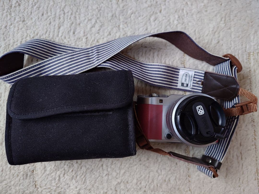 FUJIFILM ミラーレスカメラ 15-45mmレンズ付き