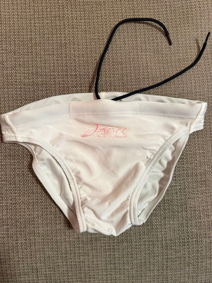 アシックス　競パン　ホワイト