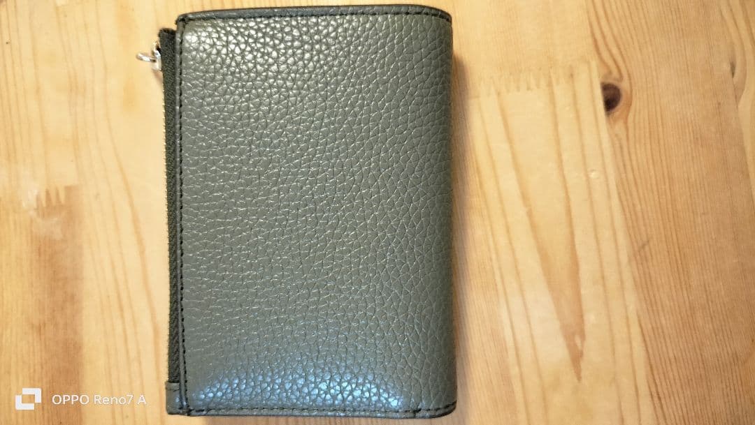 FURLA オリーブグリーン 二つ折り財布