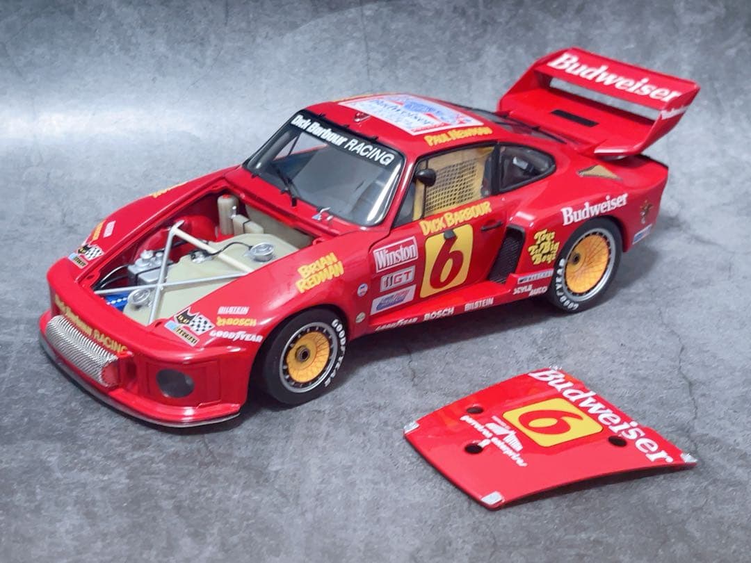 エグゾト 1/18 ポルシェ 935 ターボ Budweiser No.6