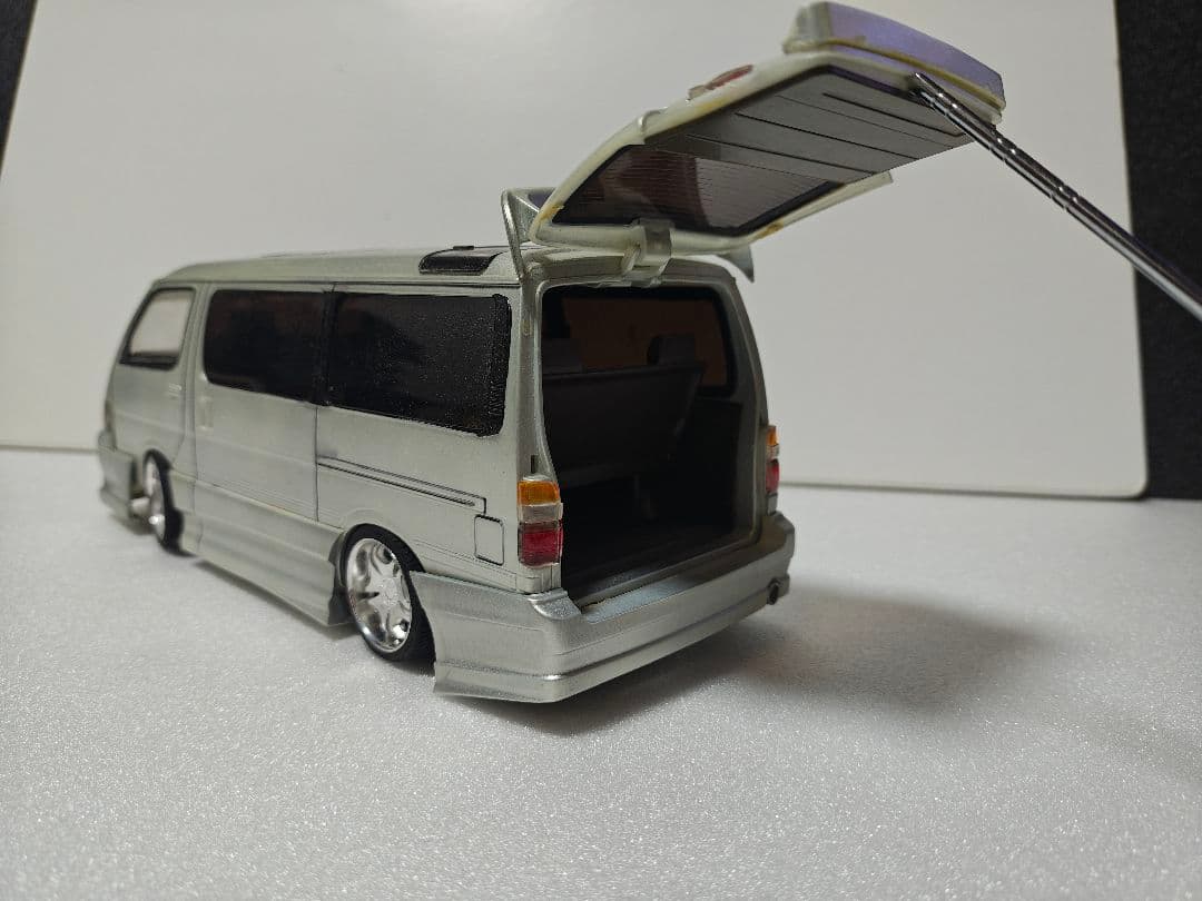 1/24 ハイエースプラモデル 2台セット 自作バニング＆ワゴン