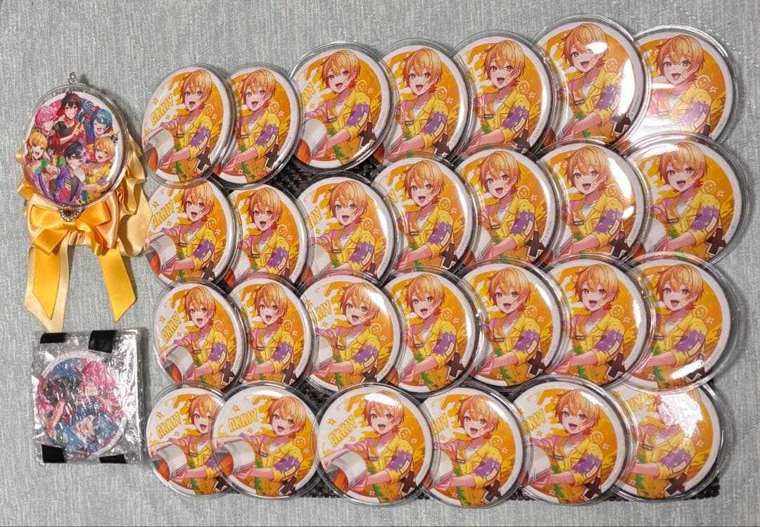 AMPTAK×COLORS あっきぃ 缶バッジ