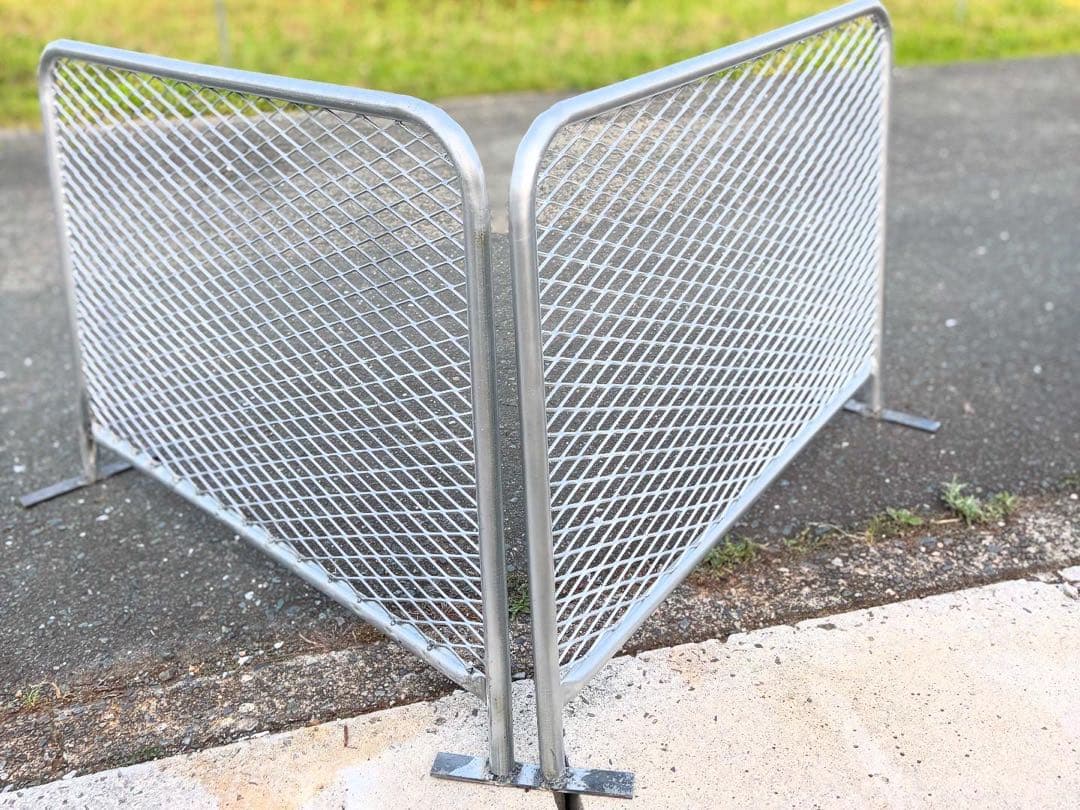 TOM 自立式 アメリカンフェンス風バリケード 750×500