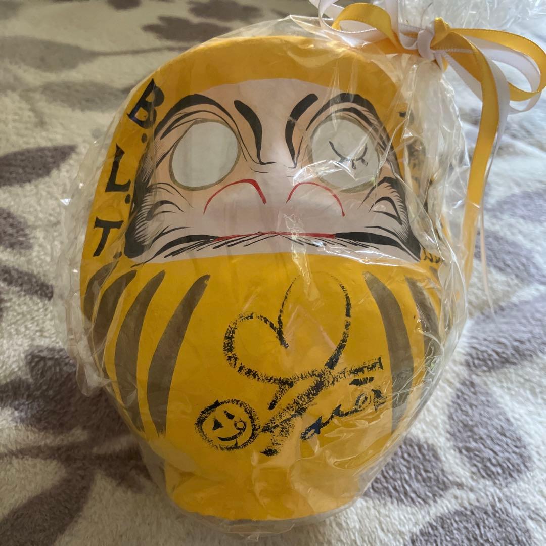 武井咲☆サイン入りダルマ