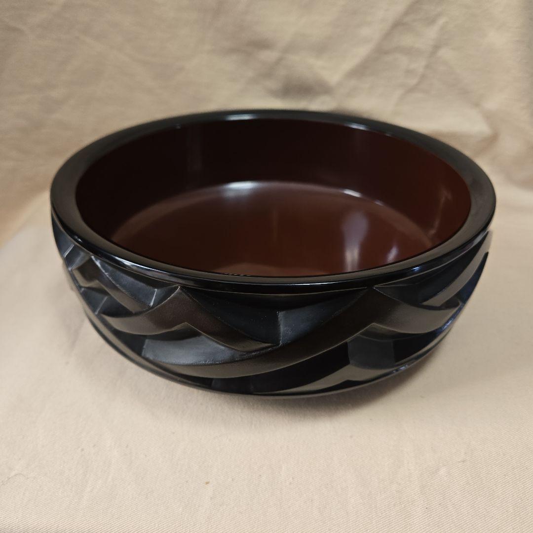 伝統工芸品 漆器 黒色彫刻模様の鎌倉彫 創作鉢 菓子器