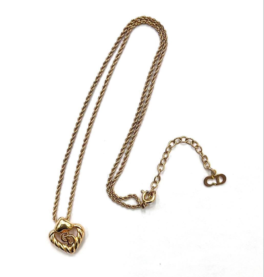 ディオール ロゴ ネックレス イヤリングセットとラインストーンシルバーネックレス