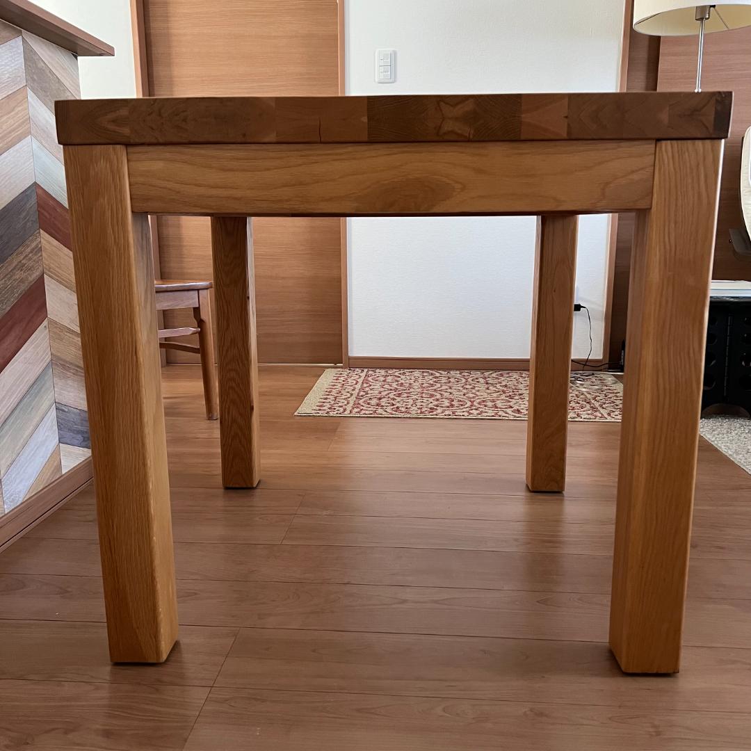 輸入住宅メーカーの木製ダイニングテーブル 2人用 正方形 無垢材集成材