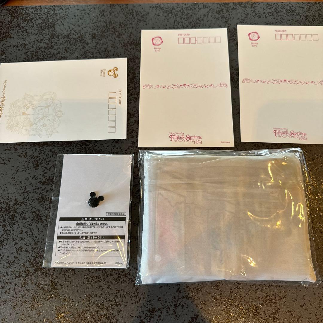 ファンタジースプリングス　グランシャトー　ピンバッジ　バッグ　ポストカードセット