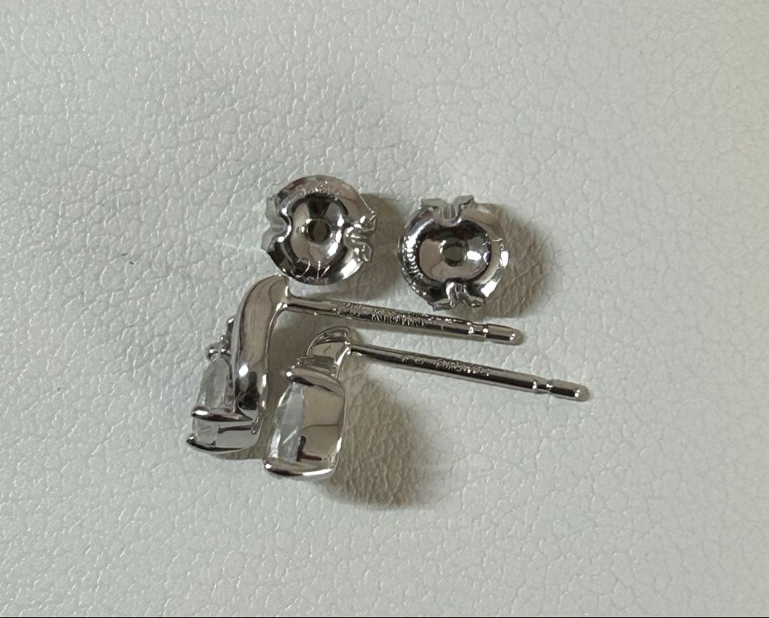 4℃ K18WG ダイヤ　ピアス