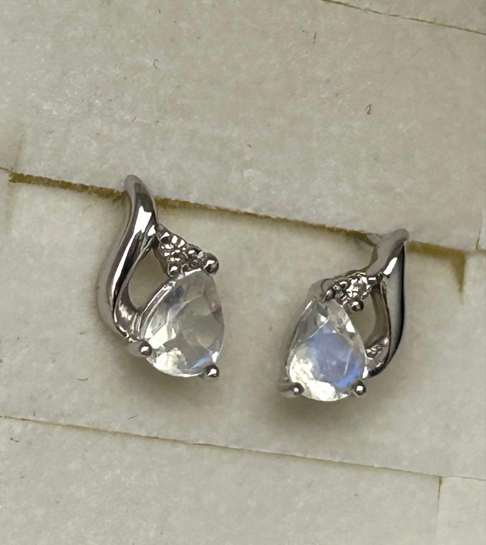 4℃ K18WG ダイヤ　ピアス