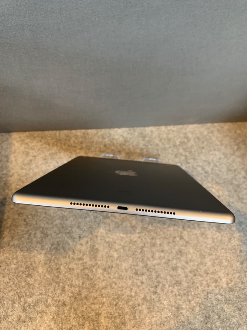 超美品 SIMフリー iPad 第6世代 32GB Wi-Fi+Cellular