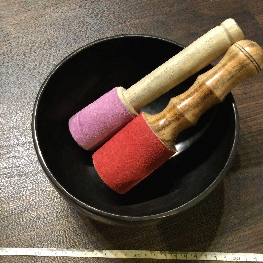 チベット産シンギングボウル新品未使用オールドチベタンボウル no22 無地 黒