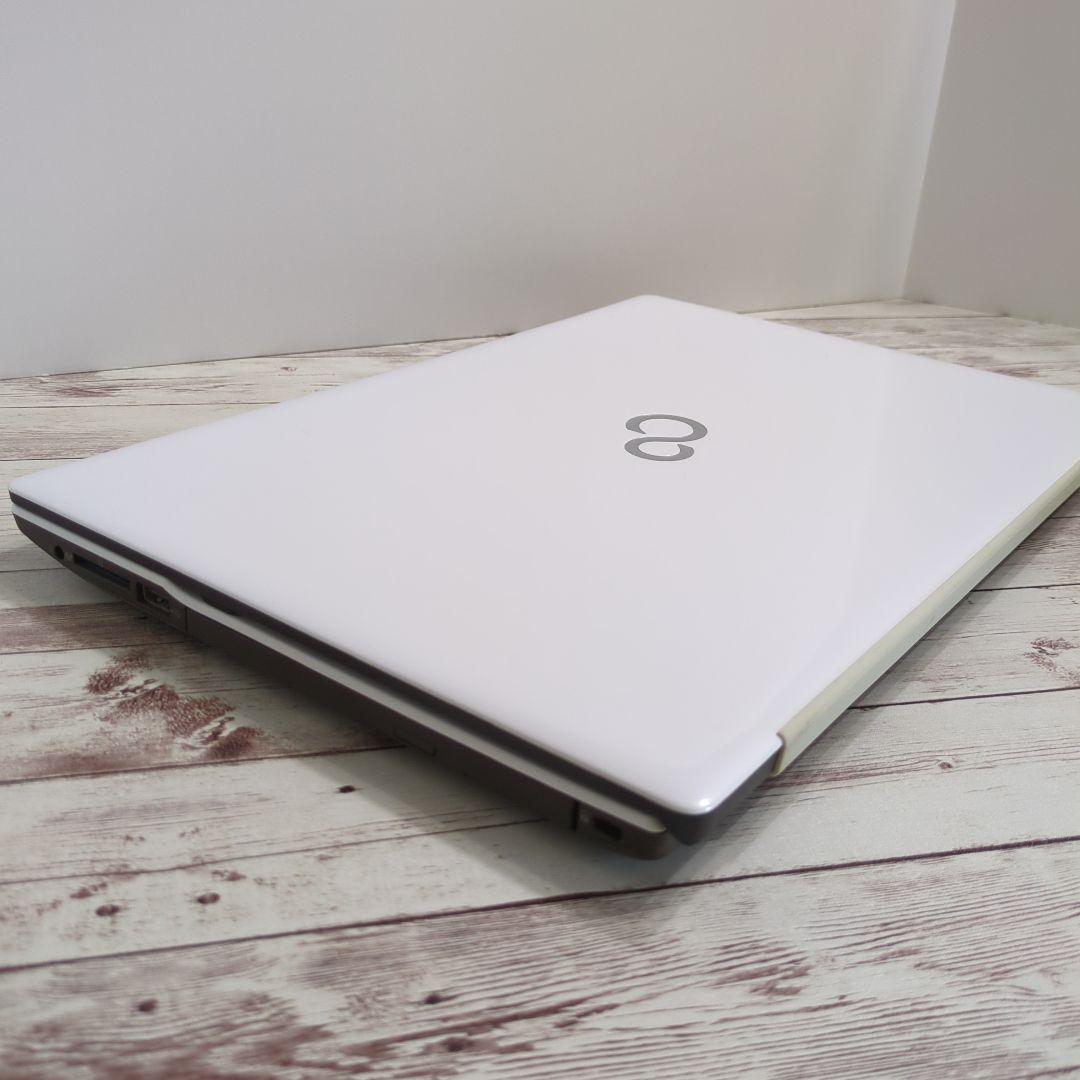 【美品】2021 富士通 FMVA LIFEBOOK ホワイト AH42/E1