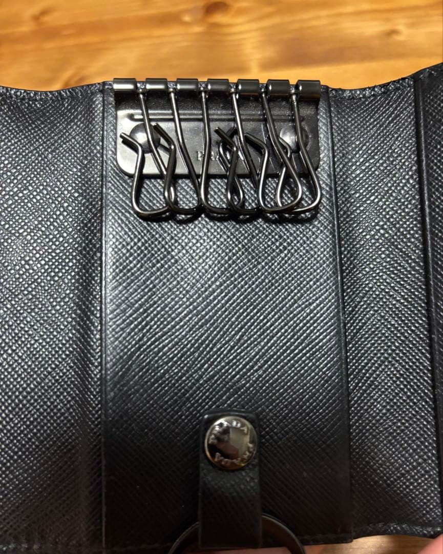 早い者勝ち‼️PRADA ブラック サフィアーノレザー キーケース