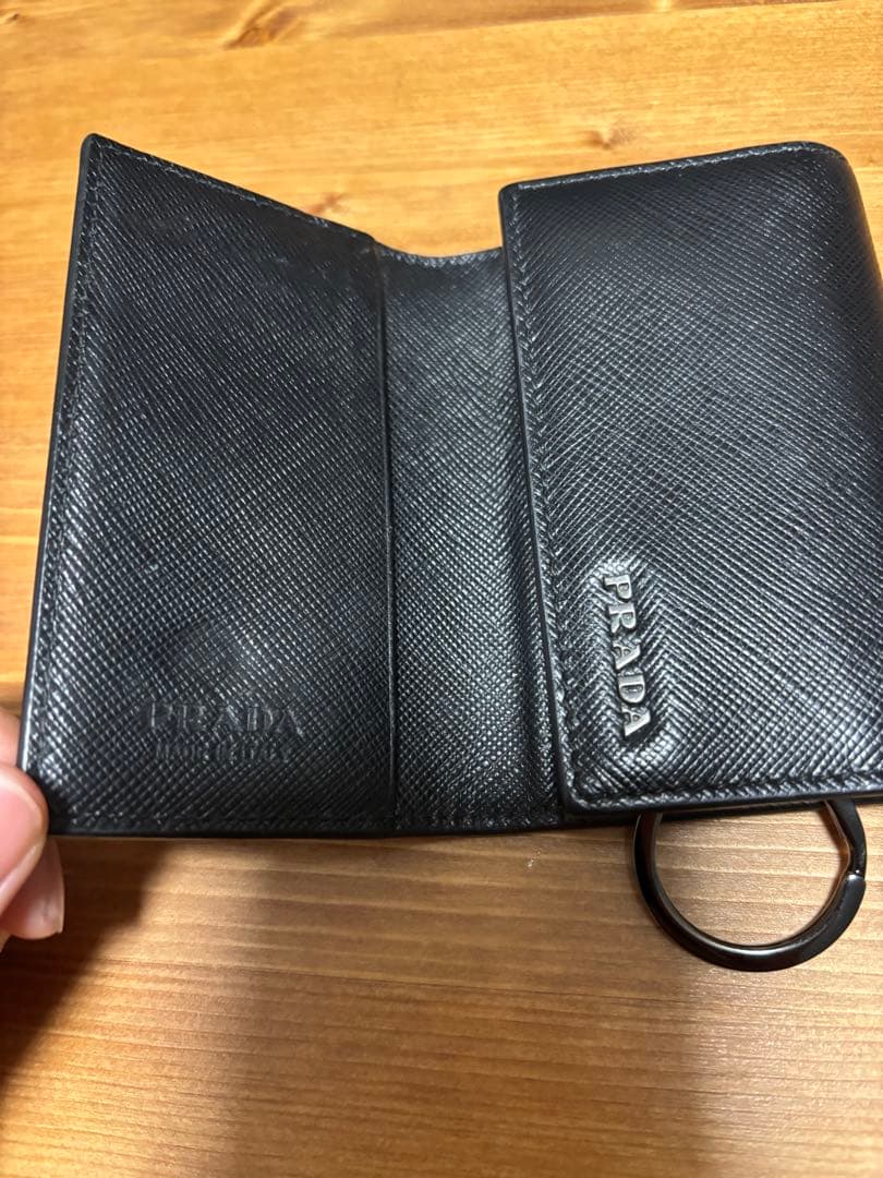 早い者勝ち‼️PRADA ブラック サフィアーノレザー キーケース