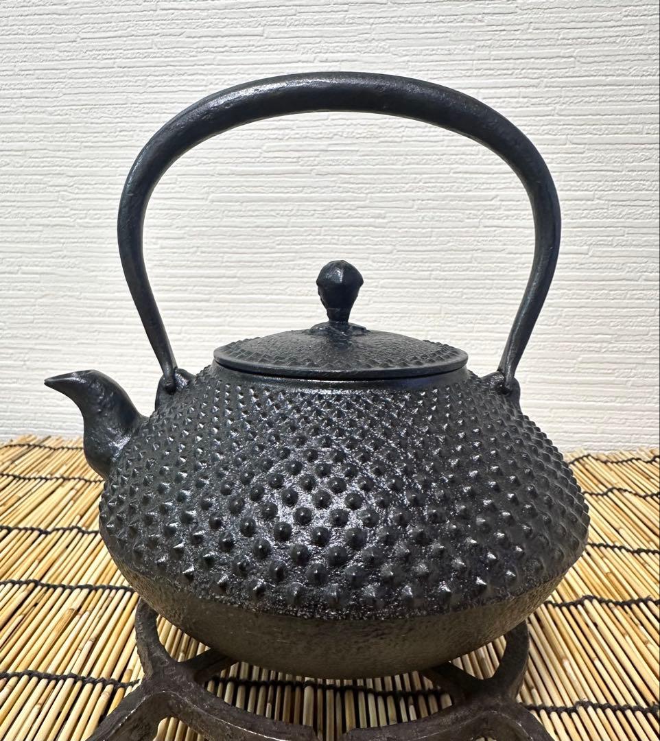 新品、付属品付　二十七代釜師 有坂 安太郎作　１２型アラレ　Momo様 売約済み