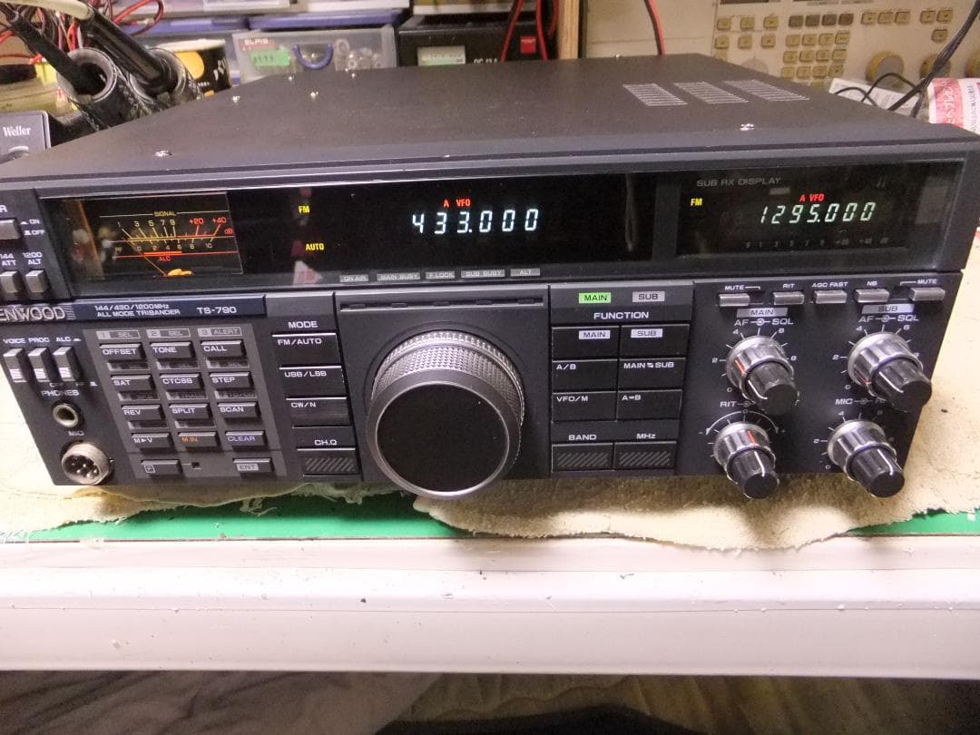 ☆ケンウッド　トリプルバンドオールモード機　TS-790+UT-10（現状）
