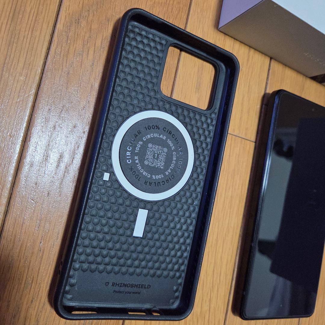 ASUS Zenfone 11 Ultra 本体 ケース付き