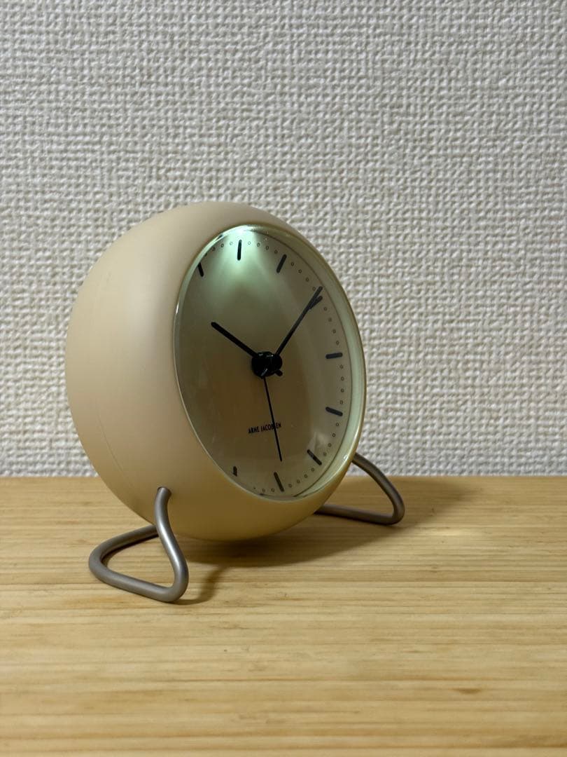 アルネヤコブセン　時計　クロック　茶　ベージュ　beige