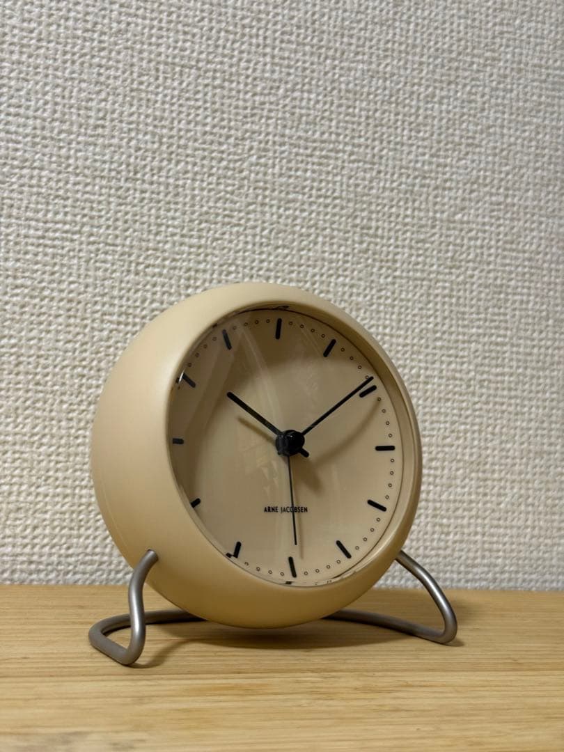 アルネヤコブセン　時計　クロック　茶　ベージュ　beige