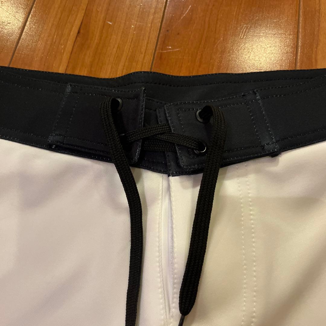 サーフパンツ　VAZO ATHL フィジーク