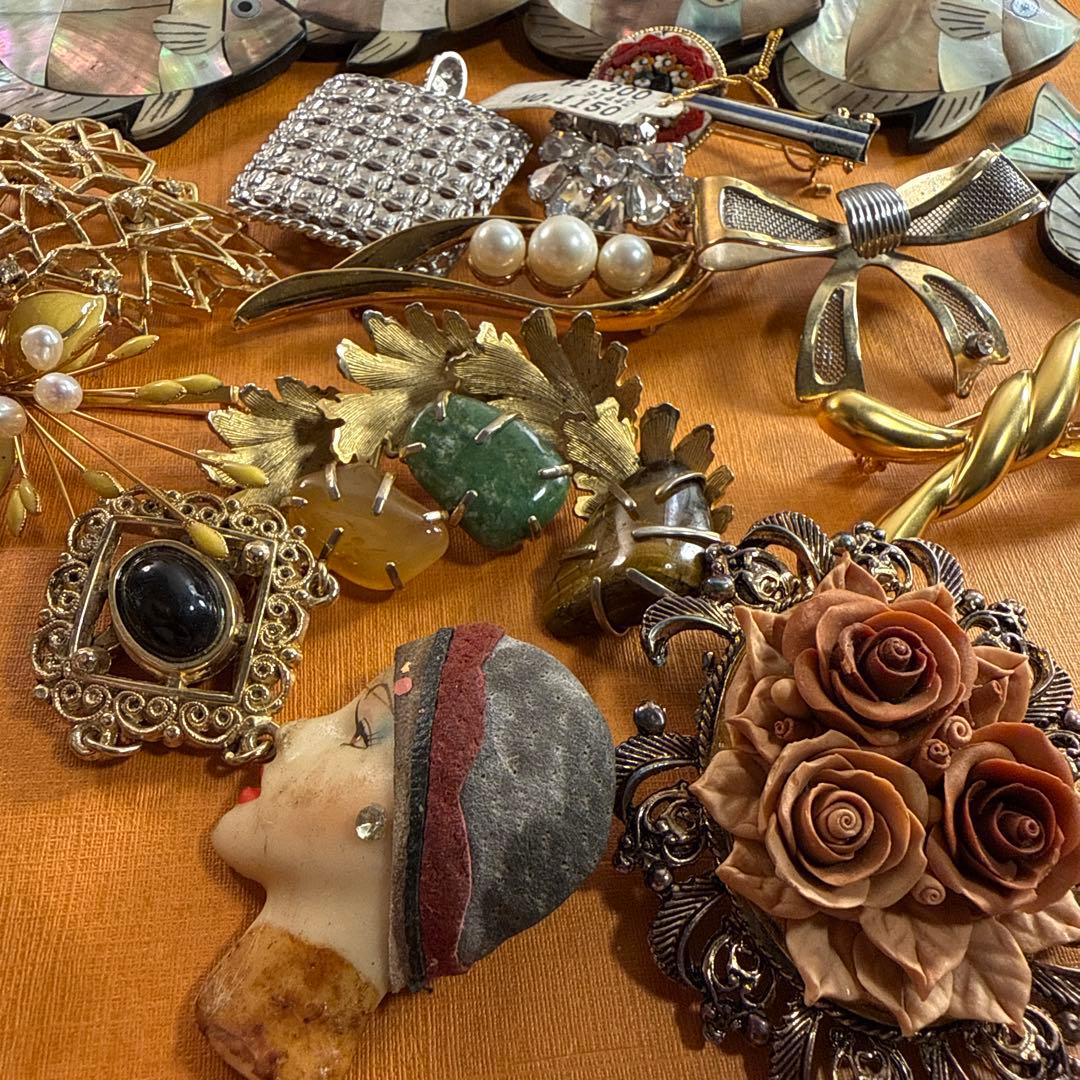 ブローチ　大量　まとめ　２７個