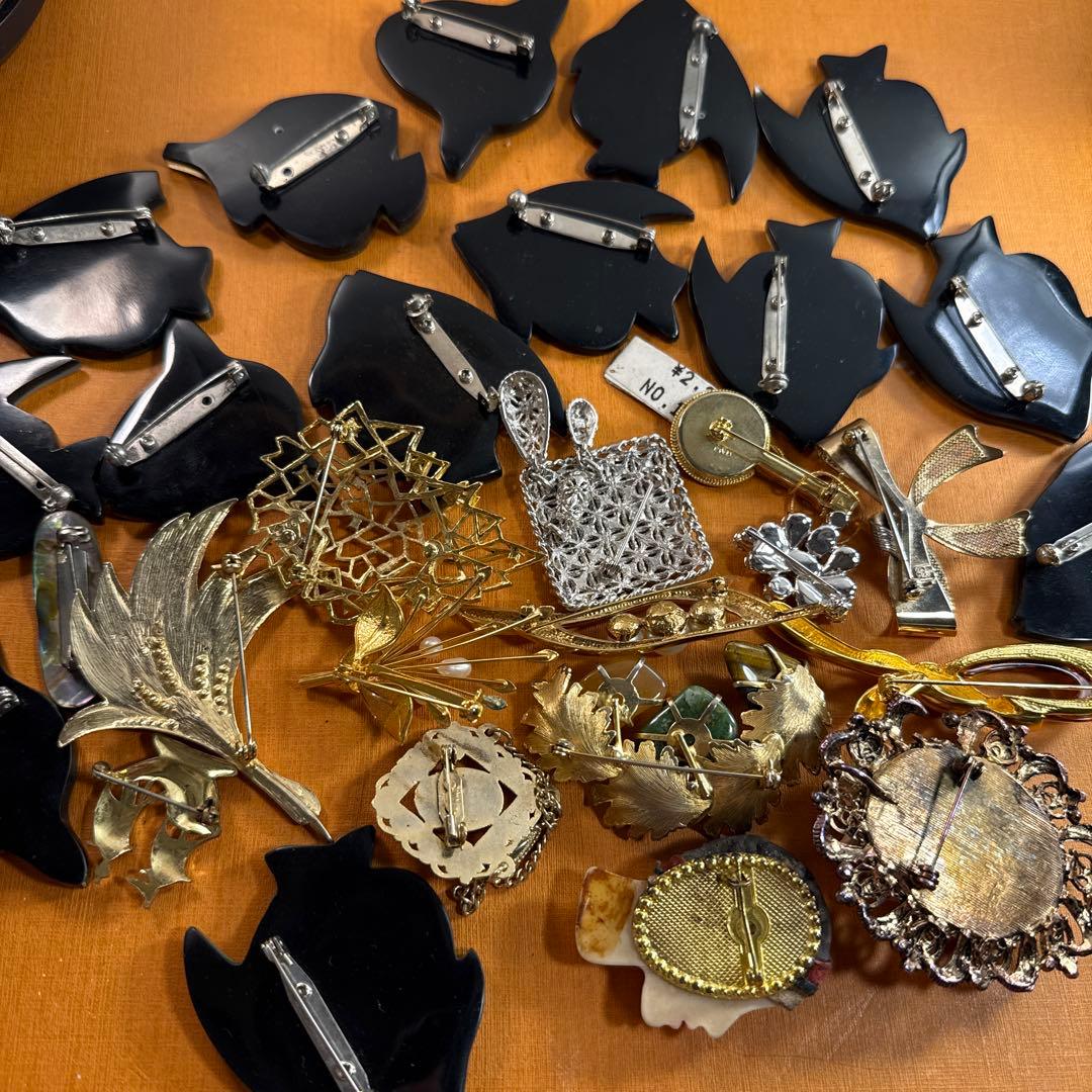 ブローチ　大量　まとめ　２７個