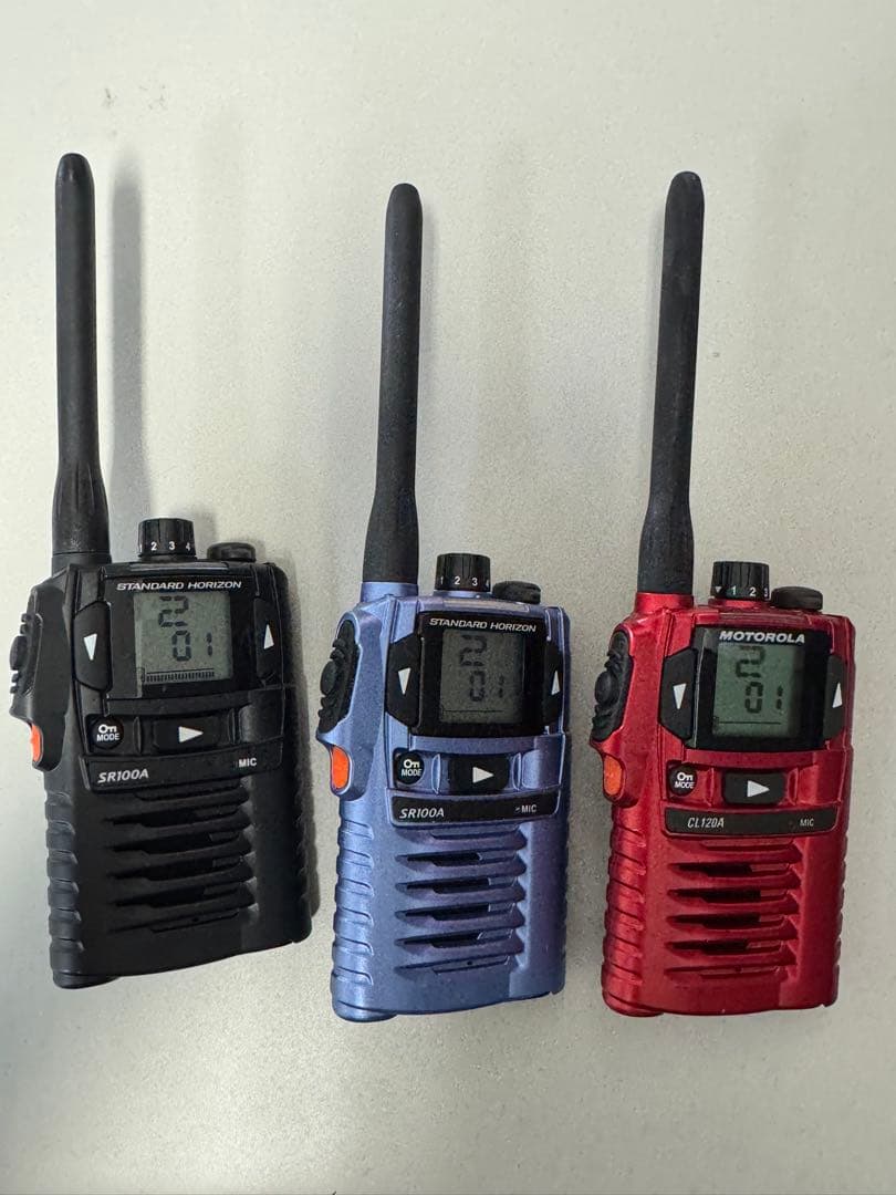 免許不要　特定小電力トランシーバ　３台セット