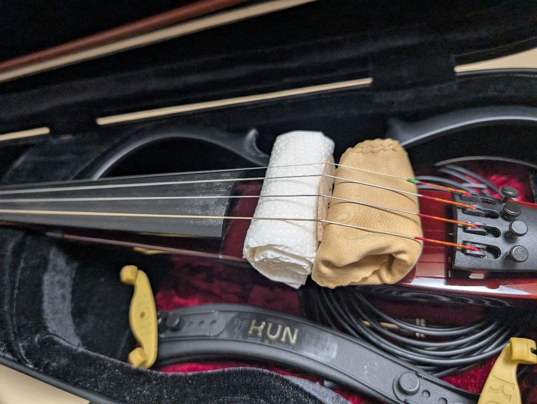 ヤマハ YAMAHA サイレントバイオリンセット YSV104 ハードケース付き