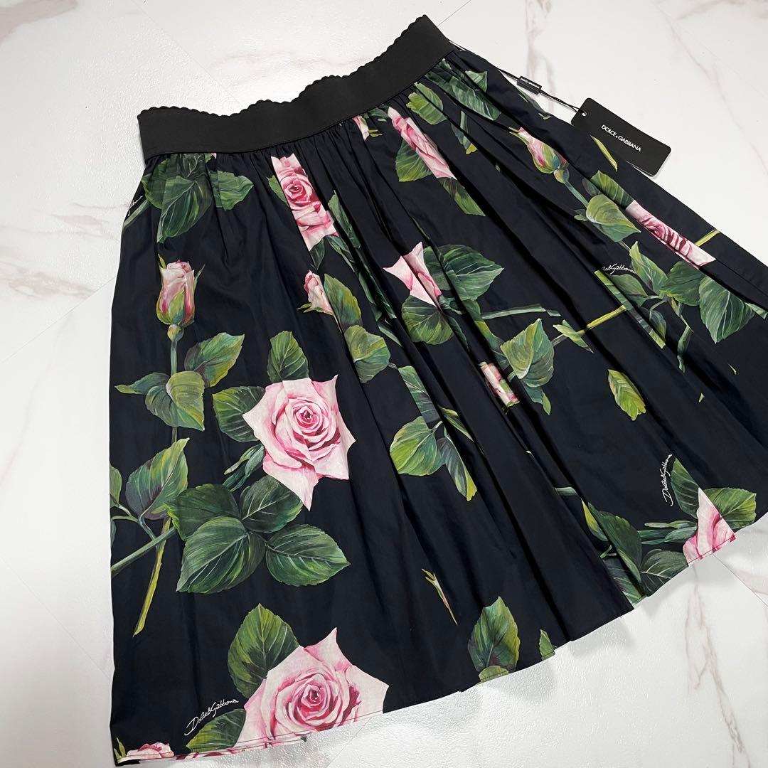 新品タグ付✨Dolce&Gabbana プリーツ フレア スカート 薔薇柄 42