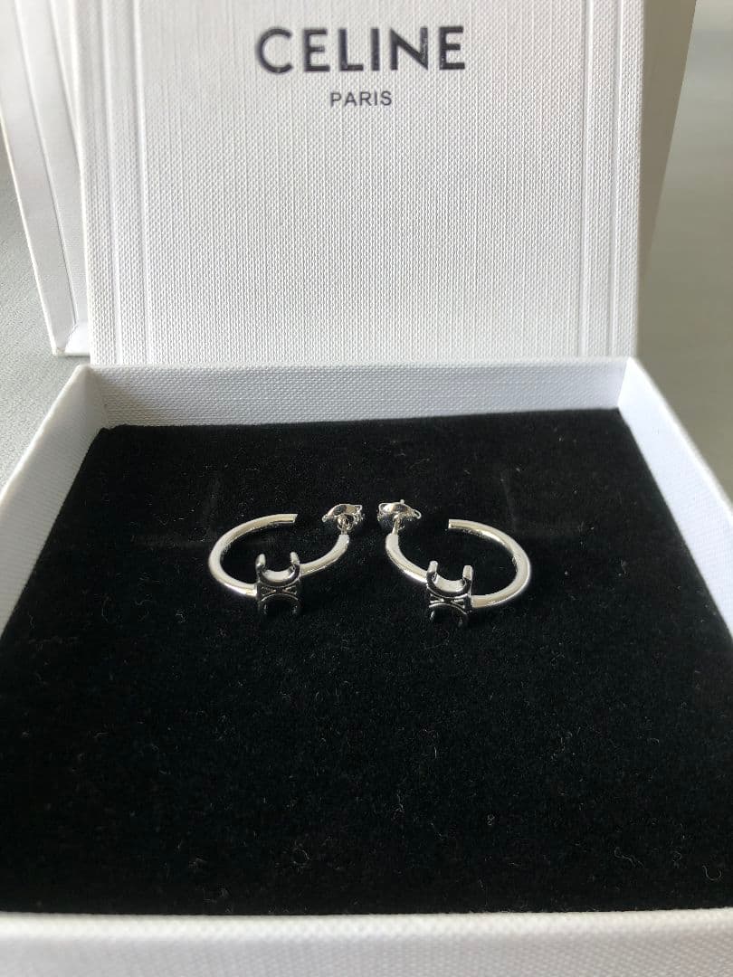 Celine セリーヌ シルバー ピアス ロゴ　おしゃれ