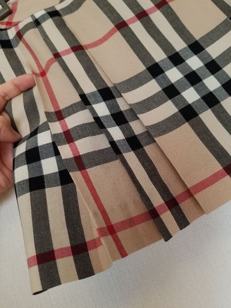 バーバリーキッズスカート 未使用近 ベージュノバチェック女の子120