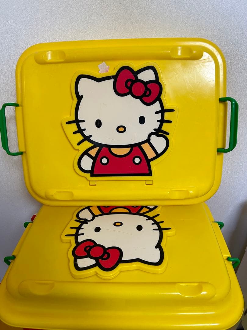 レトロ　ハローキティ 収納ボックスセット キャスター付き　おもちゃ箱　サンリオ