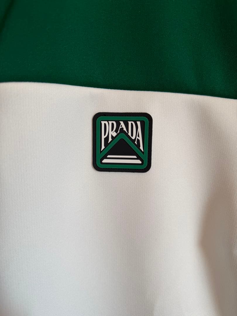 PRADA 緑/白 ジップアップジャケット