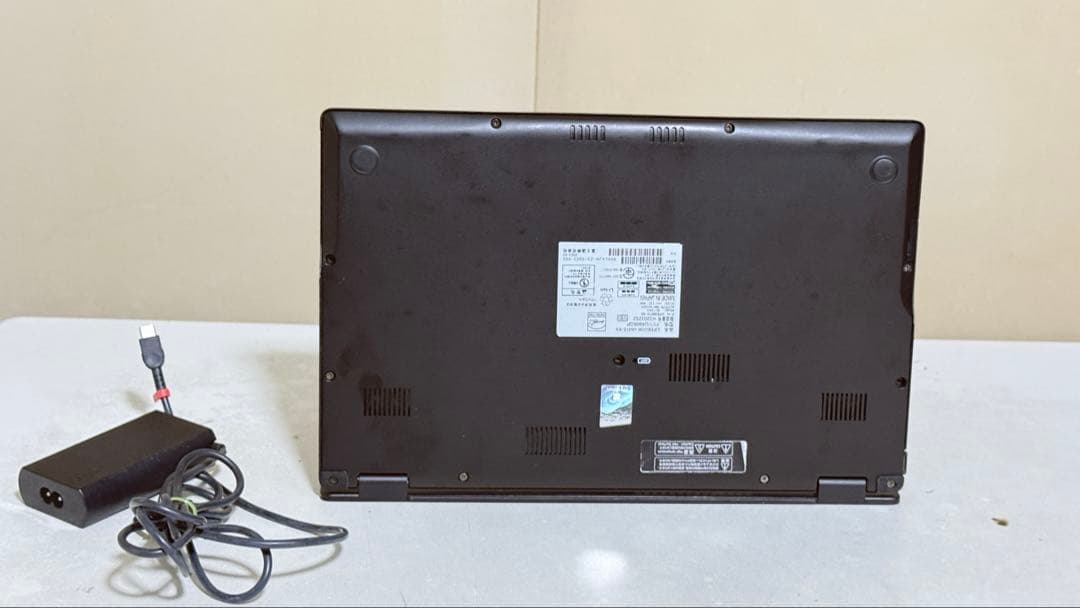 fujitsu U9312/KX i5 1235U 8/256 13.3インチ