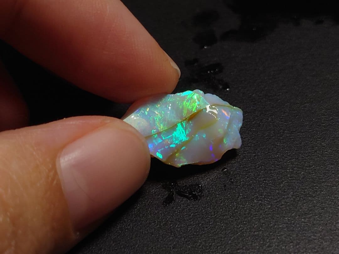 エチオピア　オパール　鉱物　原石　プレシャス　標本　チョーク