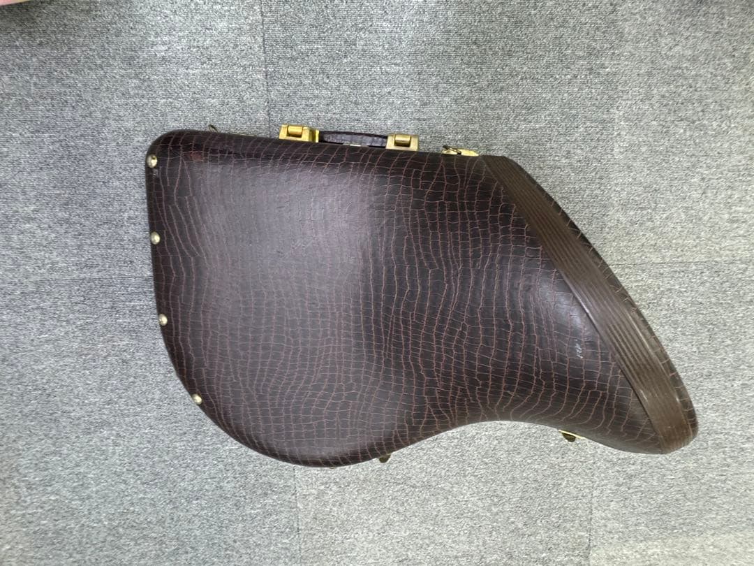 アレキサンダー ホルン ワンピースケース ハードケース　103