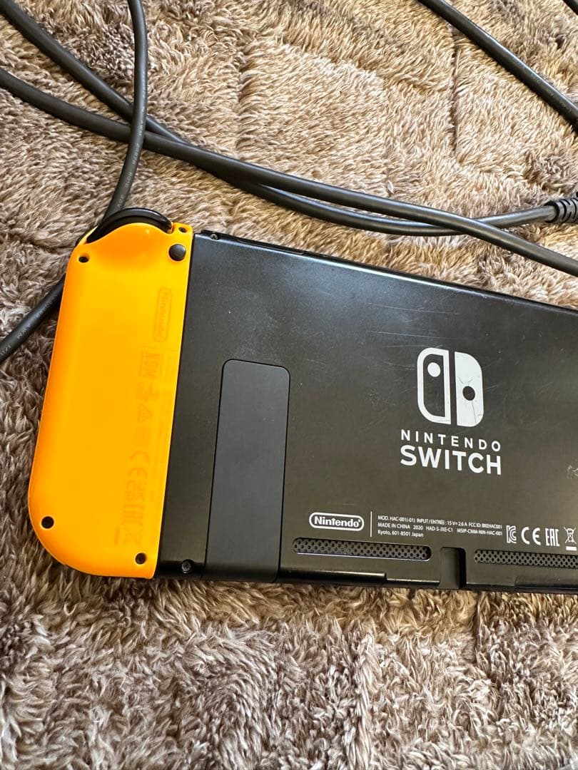 Nintendo Switch 本体 ピンクと黄色のJoy-Con