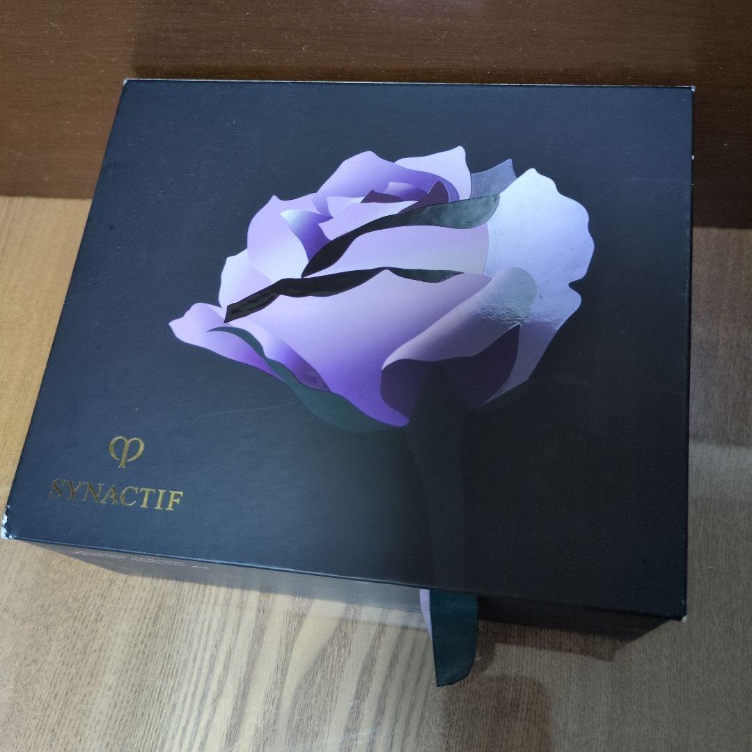 クレ・ド・ポー ボーテ シナクティフ コフレ シナクティフ