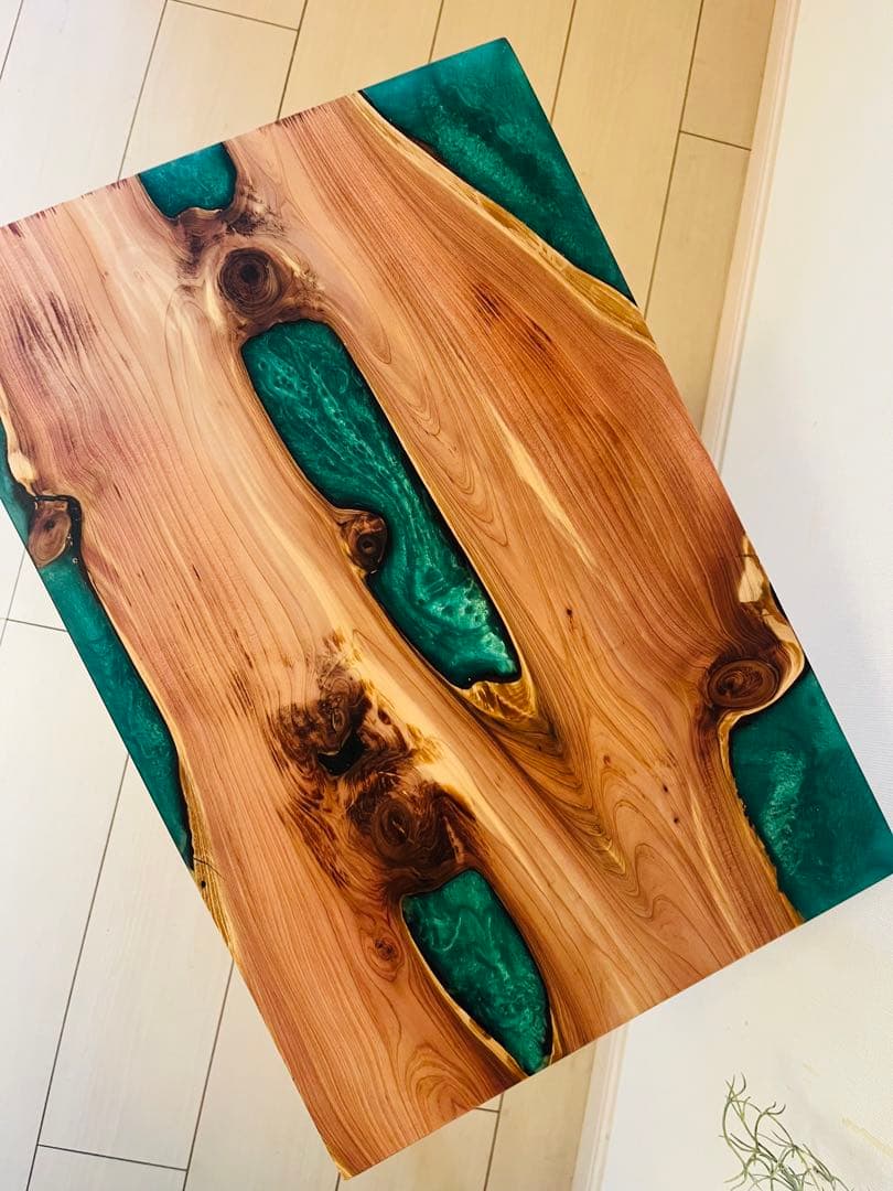 サイドテーブル　レジンテーブル　ソファテーブル　一枚板テーブル　コーヒーテーブル