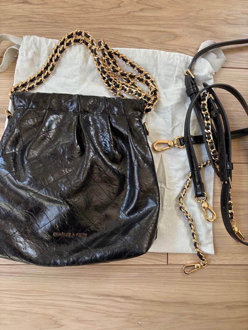 j*j様 チャールズアンドキース　チェーンバック