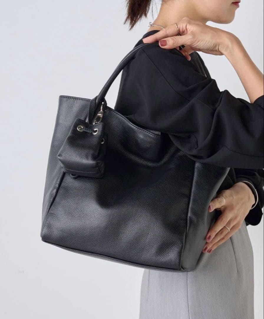 ★週末価格‼️【新品タグ付き】BEARDSLEYビアズリー牛革トートバッグ黒