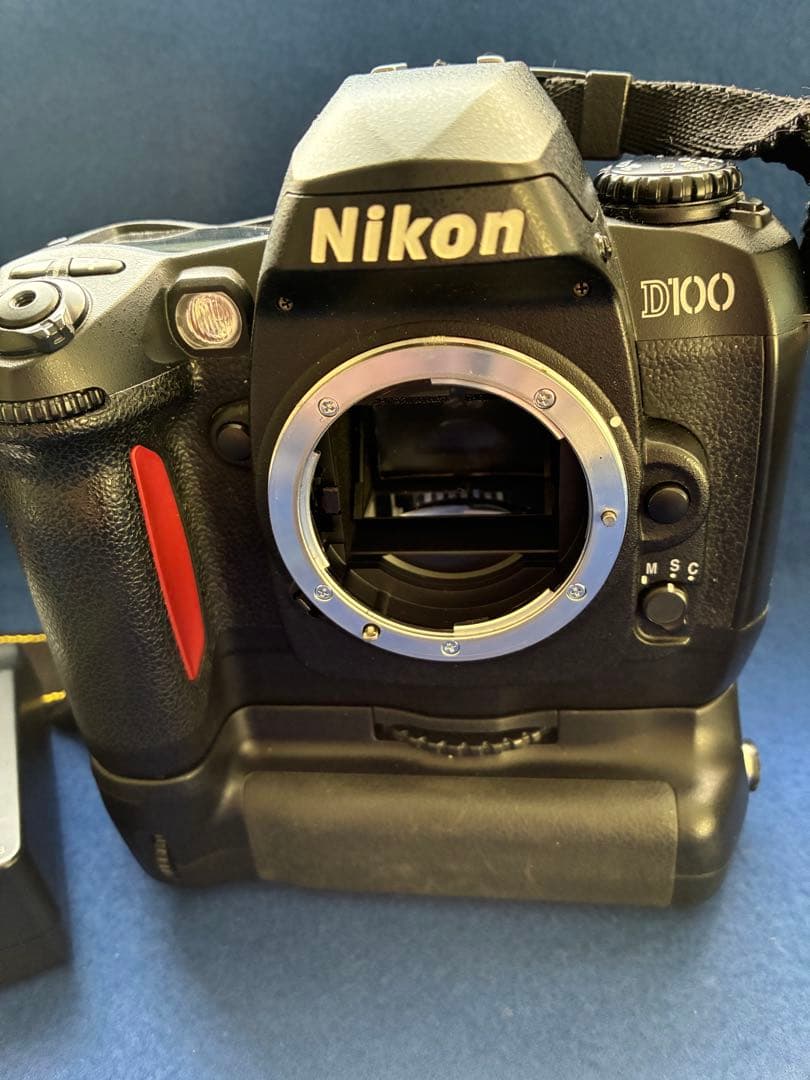 【豪華セット】Nikon D100 ボディ ＋ SIGMAレンズ2本バッテリー2