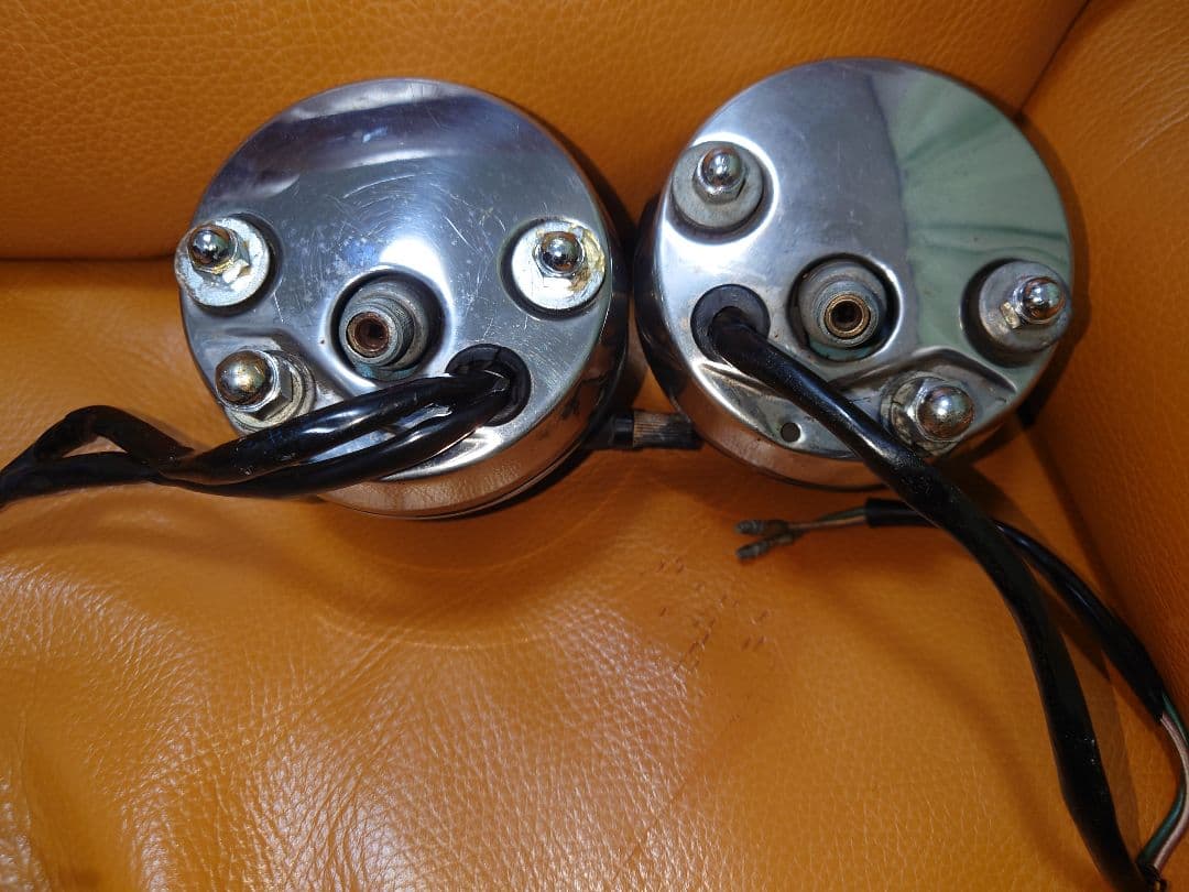 スピードメーター・ タコメーター １組