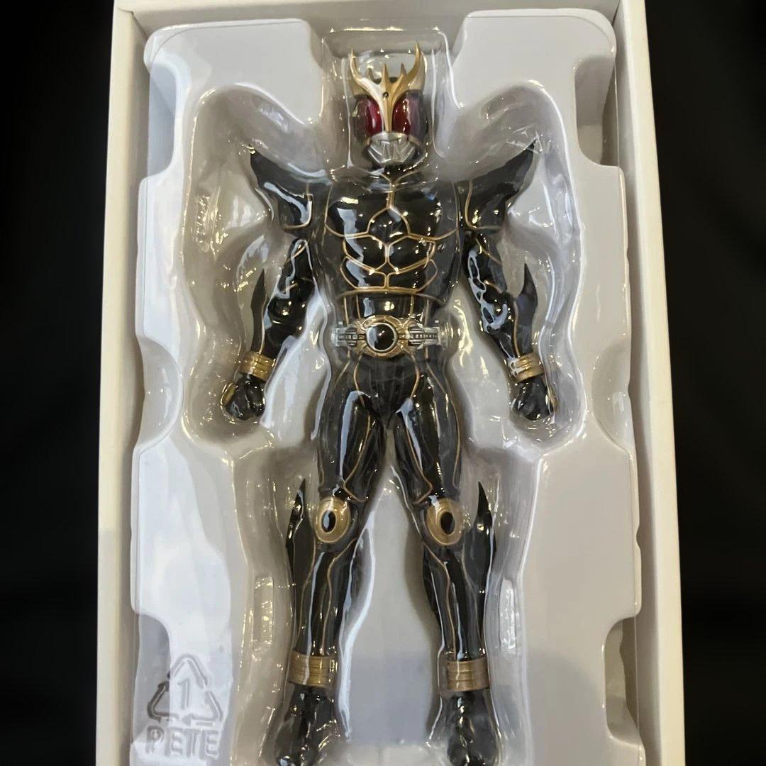 S.H.Figuarts真骨彫 仮面ライダークウガ アルティメットフォーム